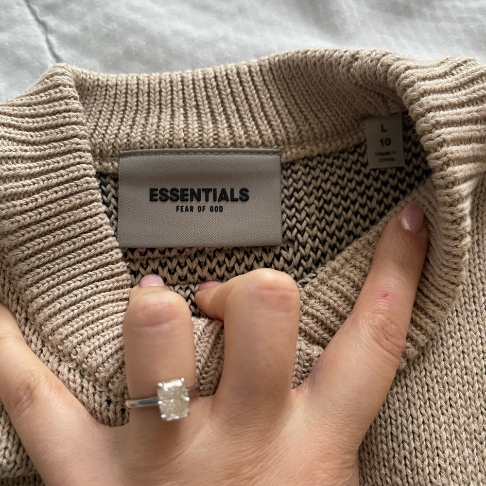 Essentials sweater - Picture 2 of 2